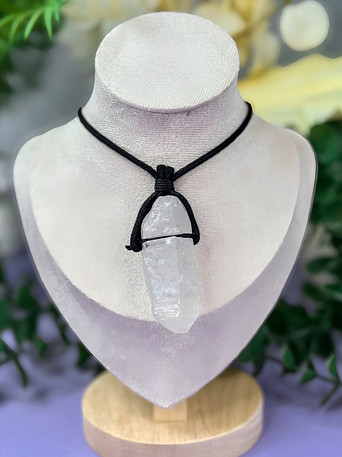 Clear Quartz Necklace To Amplify Your Energy & Elevate Your Intentions