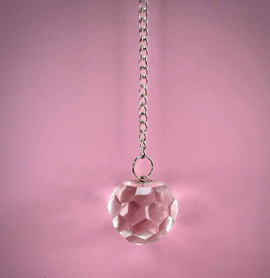Clear Quartz Pendulum to Receive Clear Guidance